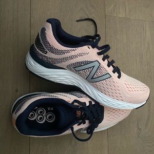 New Balance custom color 680 v6! Never been worn- a gift from a marathon donor.